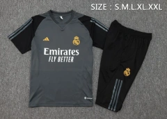 Real Madrid 23/24 Training Shirt and 3/4 Pants Set D975
