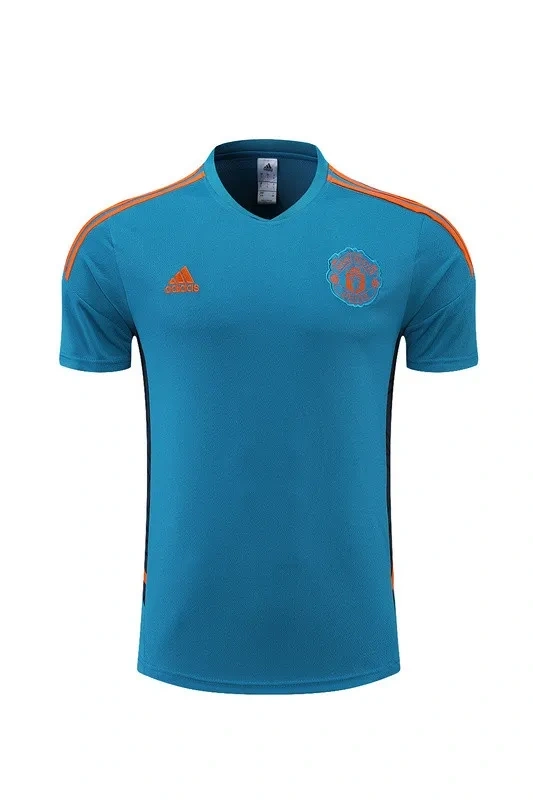 Manchester United 22/23 Training Shirt and Shorts Set