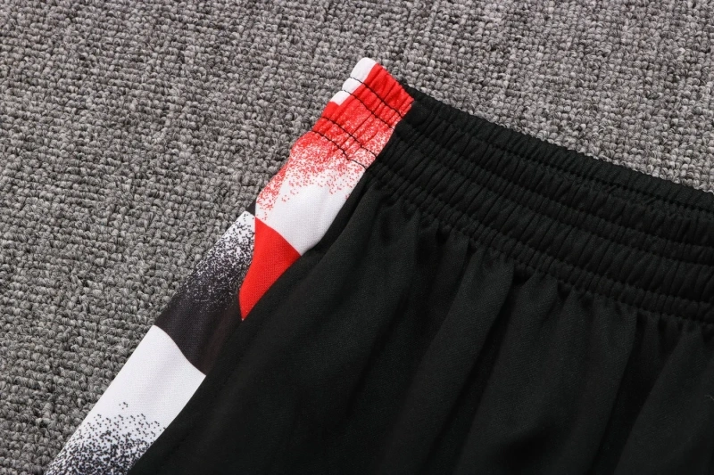 Manchester United 22/23 Training Shirt and Shorts Set D670