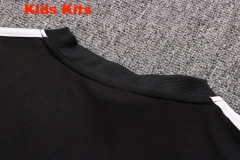 Kids Real Madrid 22/23 Training Shirt and Pants Set E675