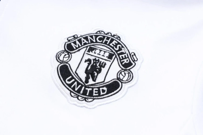Manchester United 23/24 Half-Zip Training Top and Pants Set White B718