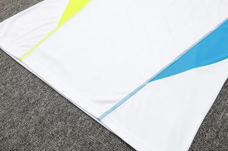Arsenal 23/24 Training Shirt and 3/4 Pants Set White D947