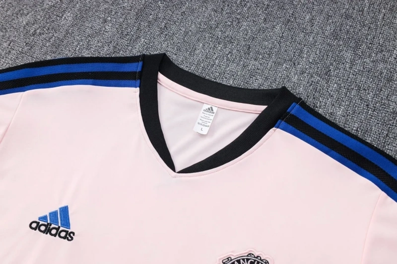 Manchester United 22/23 Training Shirt and Shorts Set D761