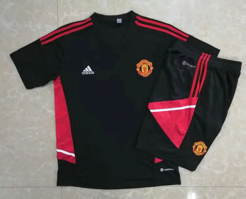 Manchester United 22/23 Training Shirt and Shorts Set D661