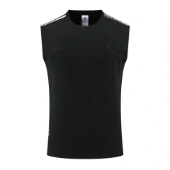 Manchester United 22/23 Training Vest and Shorts Set Black