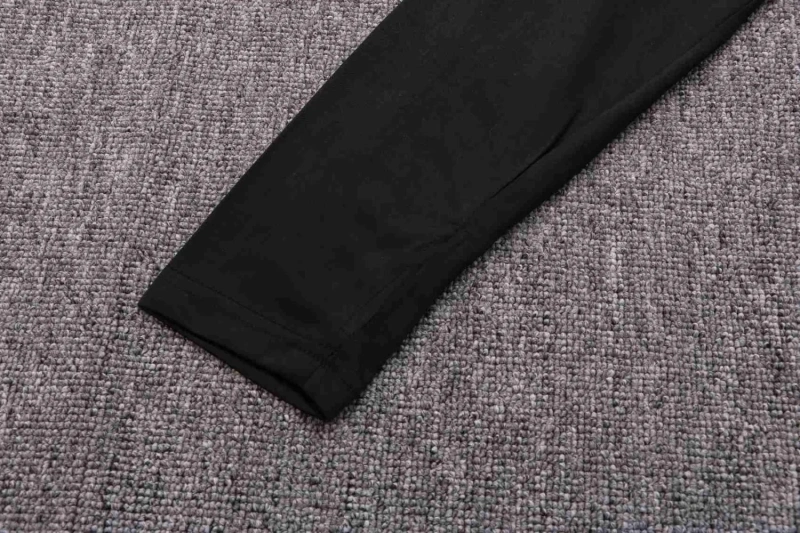 Manchester United 22/23 Half-Zip Training Sweatshirt and Pants Set B565