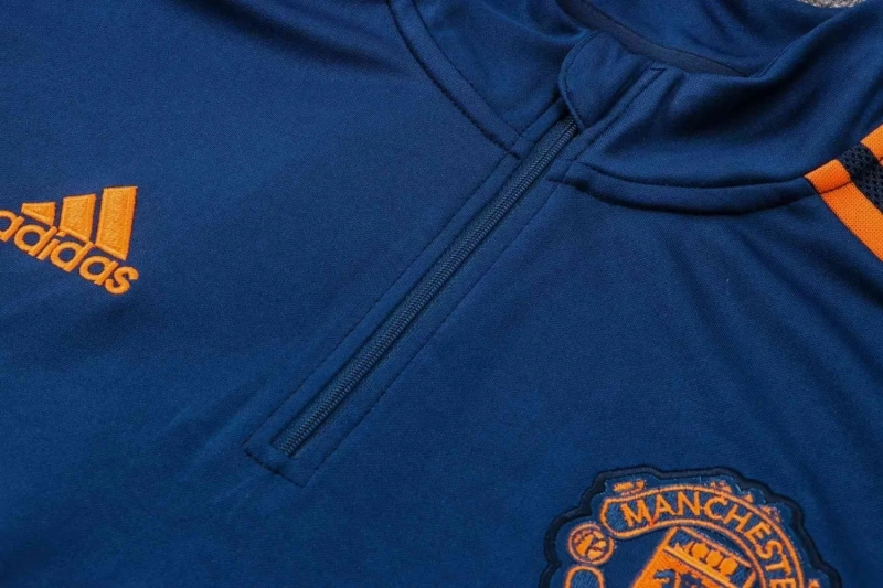 Manchester United 22/23 Half-Zip Training Sweatshirt and Pants Set B591