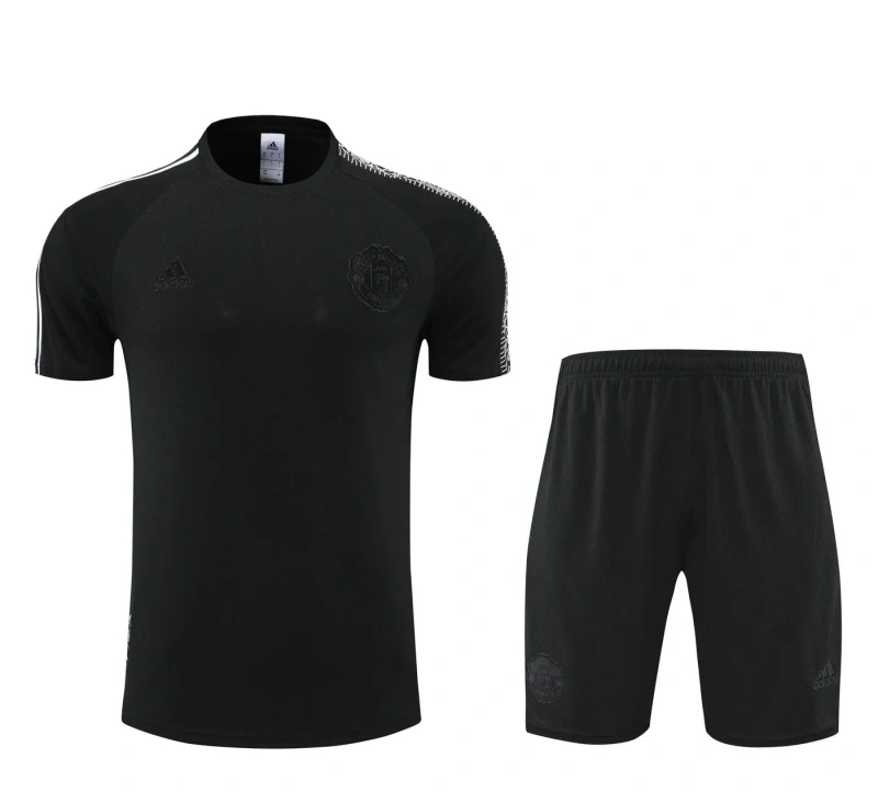 Manchester United 22/23 Training Shirt and Shorts Set Black