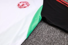 Manchester United 23/24 Training Shirt and 3/4 Pants Set D832