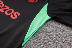 Manchester United 23/24 Half-Zip Training Top and Pants Set Black B676