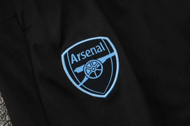 Arsenal 23/24 Half-Zip Training Top and Pants Set B778