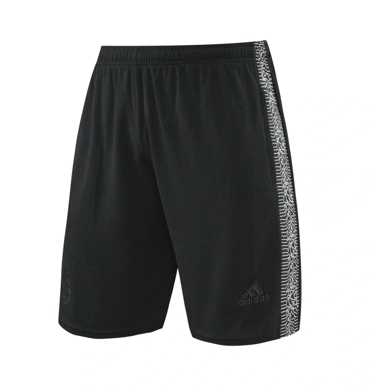 Manchester United 22/23 Training Vest and Shorts Set Black