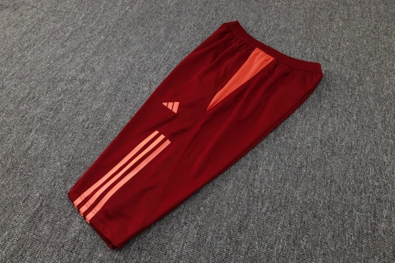 Manchester United 23/24 Training Shirt and 3/4 Pants Set Blue D955