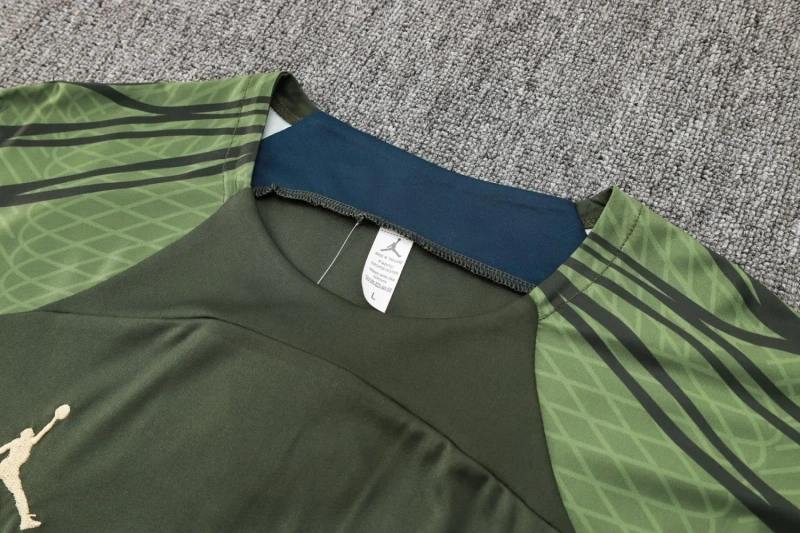 PSG 24/25 Training Shirt and Shorts Set D980