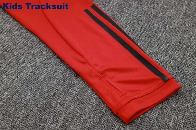 Kids Manchester United 23/24 Half-Zip Training Sweatshirt and Pants Set Red E742