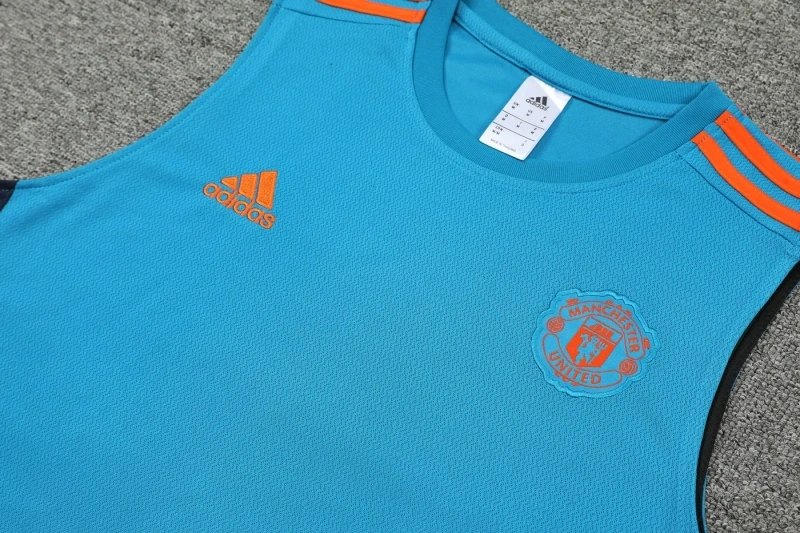 Manchester United 22/23 Training Vest and Shorts Set