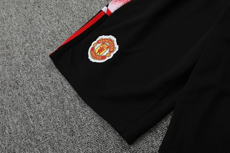 Manchester United 22/23 Training Shirt and Shorts Set