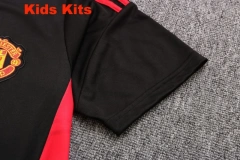 Kids Manchester United 22/23 Training Shirt and Pants Set E676
