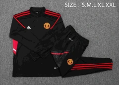 Manchester United 22/23 Half-Zip Training Sweatshirt and Pants Set B565