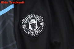 Kids Manchester United 23/24 Half-Zip Training Sweatshirt and Pants Set White E714