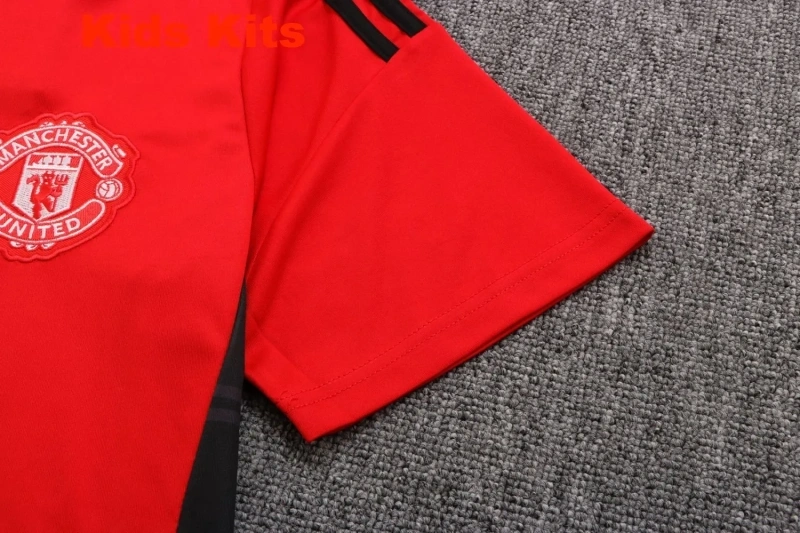 Kids Manchester United 22/23 Training Shirt and Pants Set E671