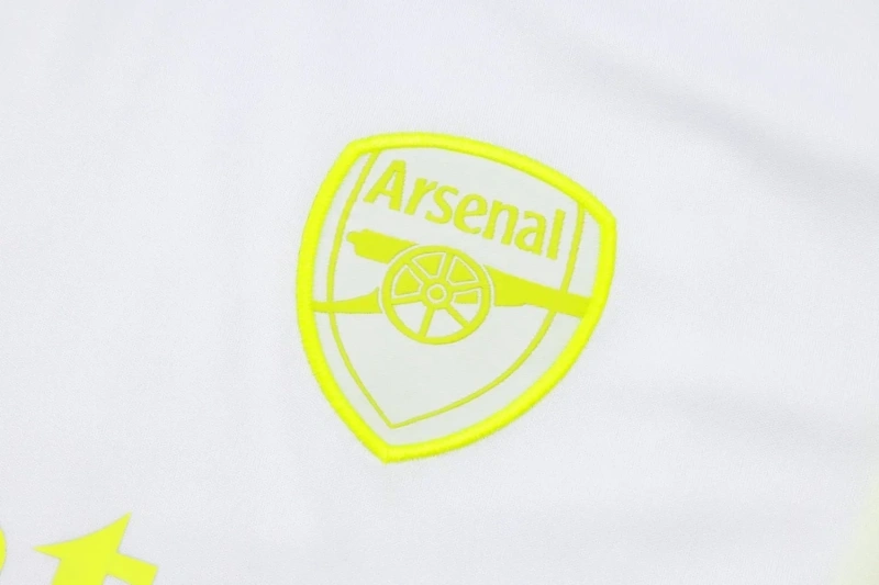 Arsenal 23/24 Training Shirt and 3/4 Pants Set White D947