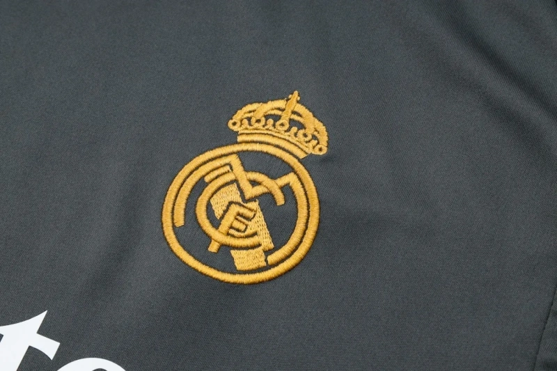 Real Madrid 23/24 Training Shirt and 3/4 Pants Set D975