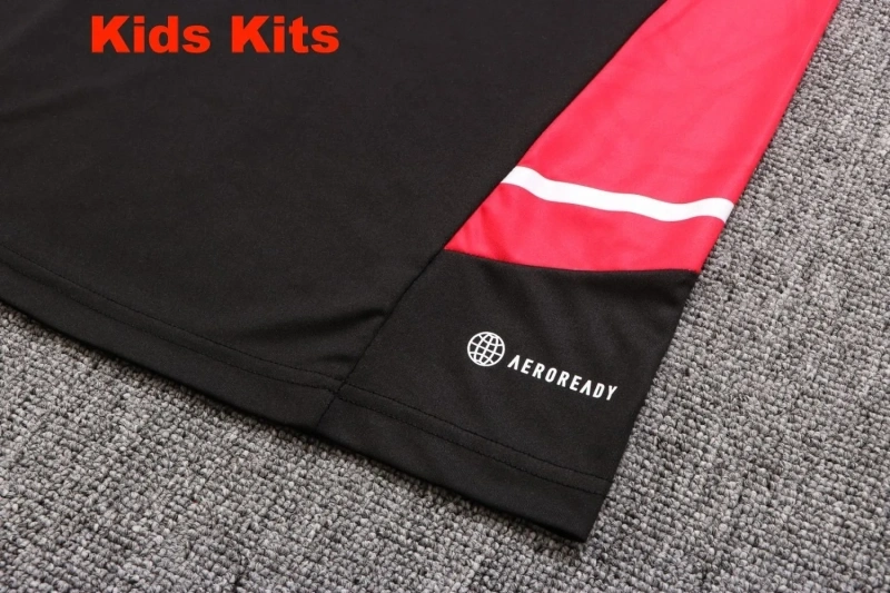Kids Manchester United 22/23 Training Shirt and Pants Set E676