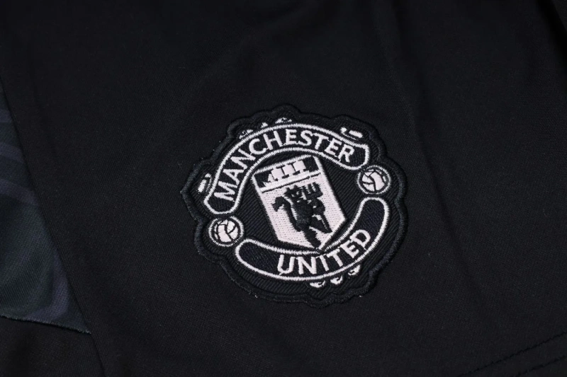 Manchester United 22/23 Training Shirt and Shorts Set D761