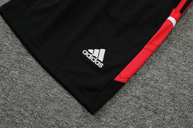 Manchester United 22/23 Training Vest and Shorts Set