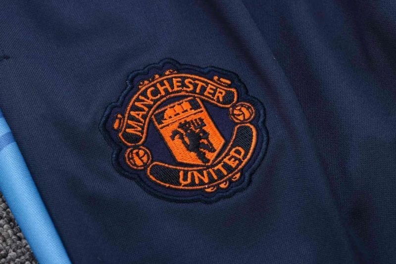 Manchester United 22/23 Half-Zip Training Sweatshirt and Pants Set B585