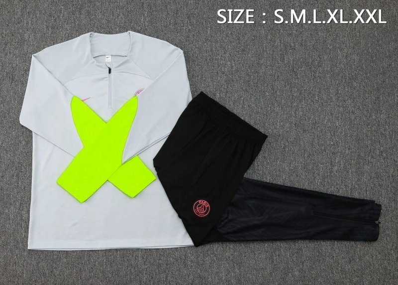 PSG 23/24 Half-Zip Training Top and Pants Set B780