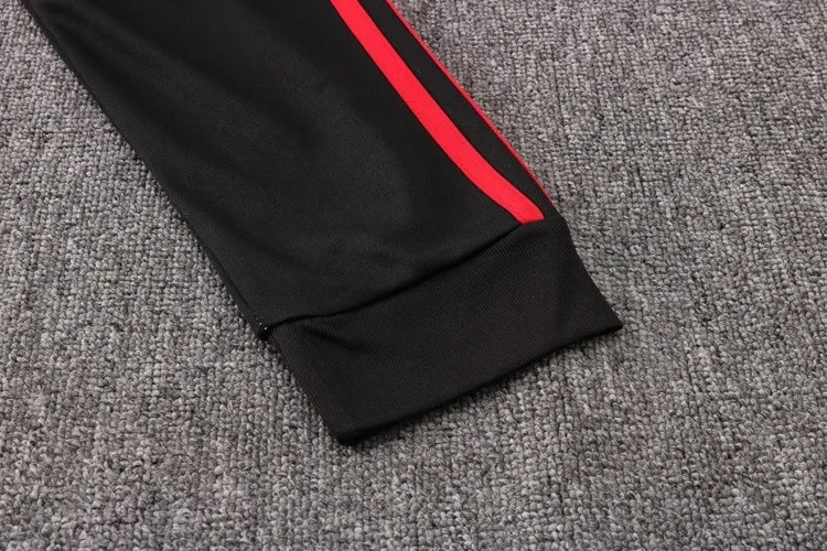 Manchester United 22/23 Training Sweatshirt and Pants Set