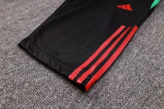 Manchester United 23/24 Training Shirt and 3/4 Pants Set D832
