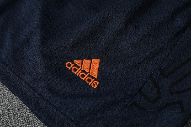 Manchester United 22/23 Training Shirt and Shorts Set