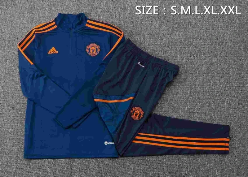 Manchester United 22/23 Half-Zip Training Sweatshirt and Pants Set B591