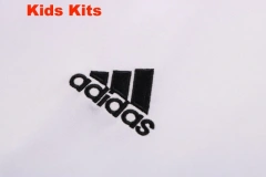 Kids Real Madrid 22/23 Training Shirt and Pants Set E674