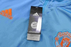 Manchester United 22/23 Half-Zip Training Sweatshirt and Pants Set B585