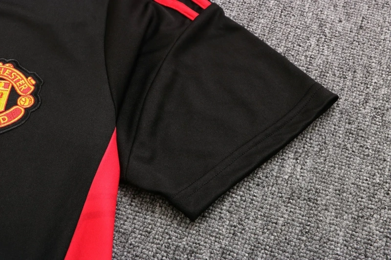 Manchester United 22/23 Training Shirt and Pants Set C845