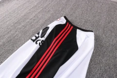 Manchester United 22/23 Training Sweatshirt and Pants Set