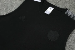 Manchester United 22/23 Training Vest and Shorts Set Black