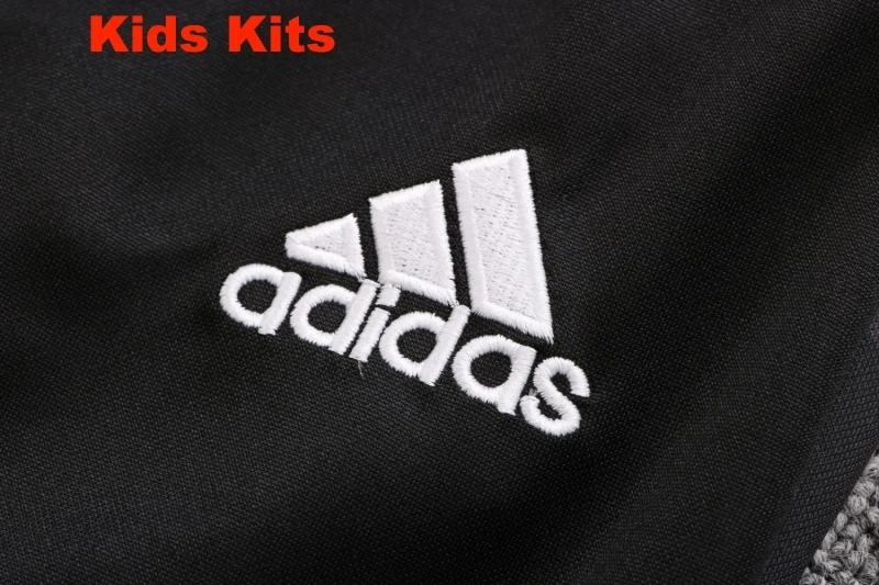 Kids Manchester United 22/23 Training Shirt and Pants Set E671