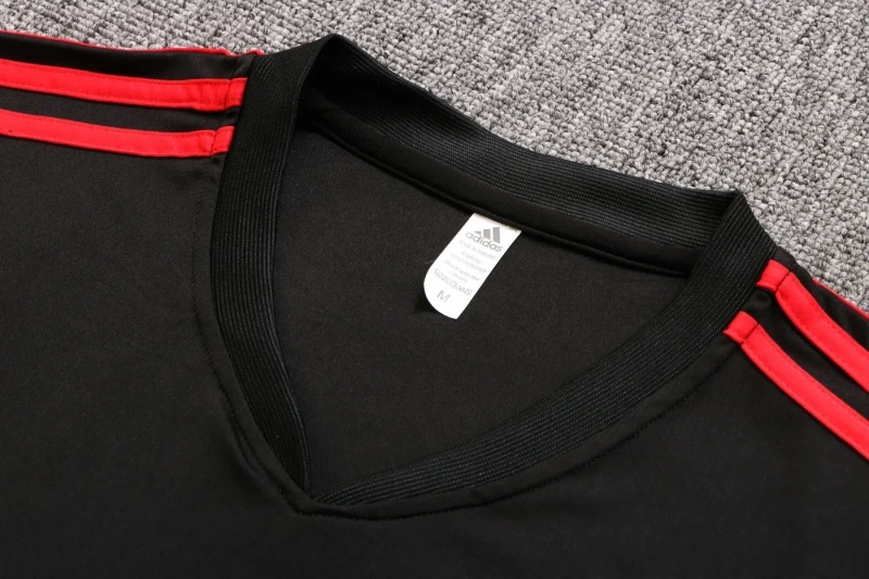 Manchester United 22/23 Training Shirt and Pants Set C845