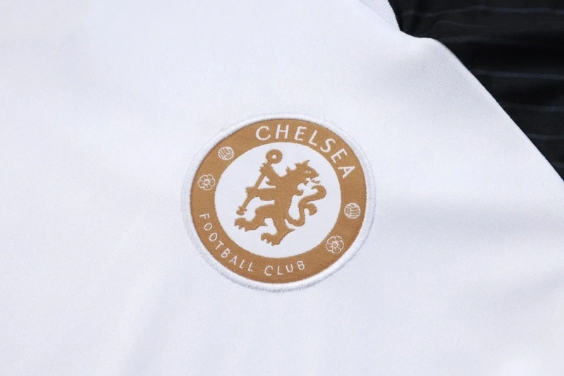 Chelsea 23/24 Training Shirt and Shorts Set White D942