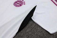 Bayern Munich 23/24 Training Shirt and 3/4 Pants Set White D948
