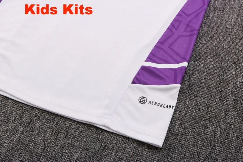 Kids Real Madrid 22/23 Training Shirt and Pants Set E674