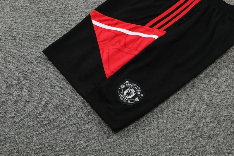 Manchester United 22/23 Training Vest and Shorts Set