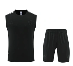 Manchester United 22/23 Training Vest and Shorts Set Black