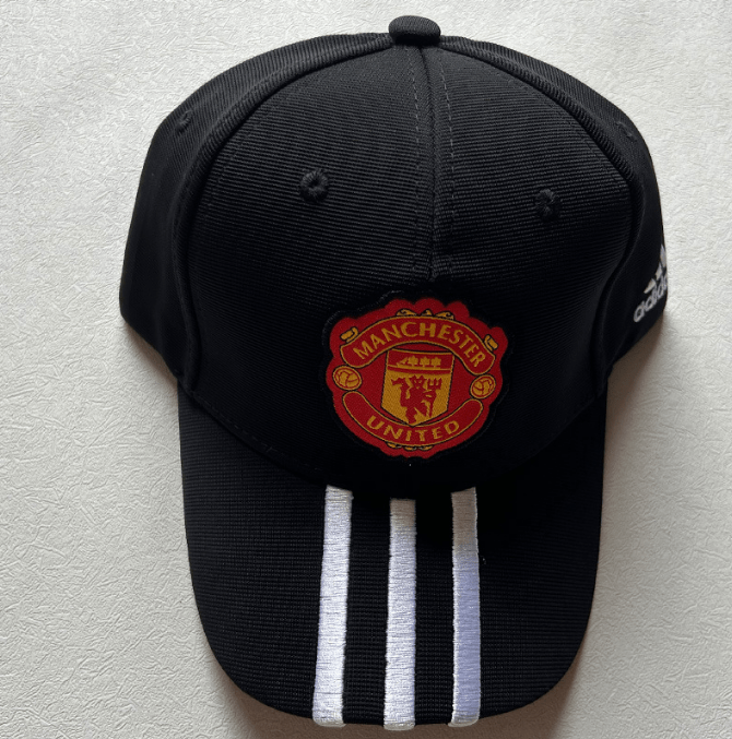 Manchester United Football Duck Tongue Hat Football team hat