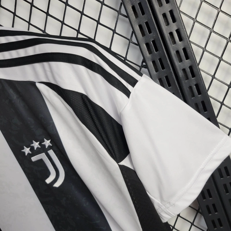 Juventus home 24/25 shirt+shorts+sock kit Football team shirt Jersey